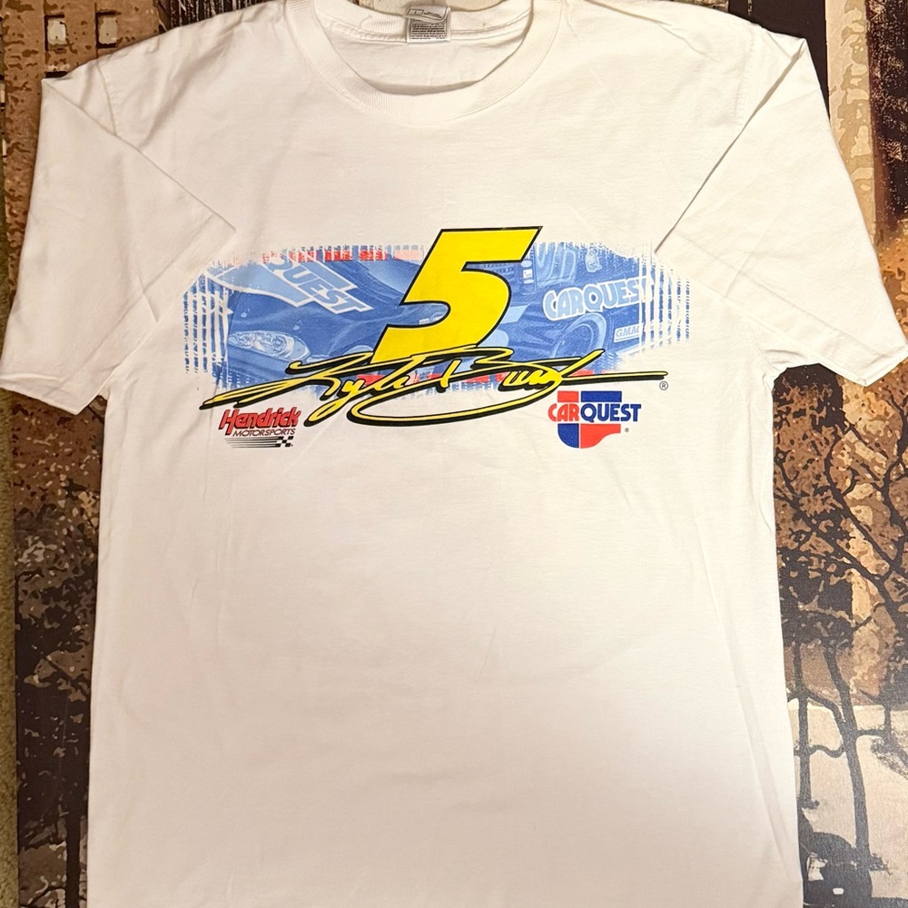 Nascar Kyle Bush 2006 car quest tee